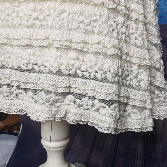 Chelsea & Violet tiered lace dress XS Snow White - Picture 5 of 8